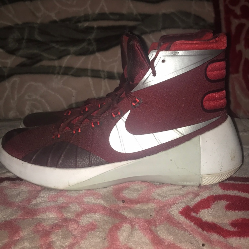 Nike hyperdunks - Picture 2 of 4